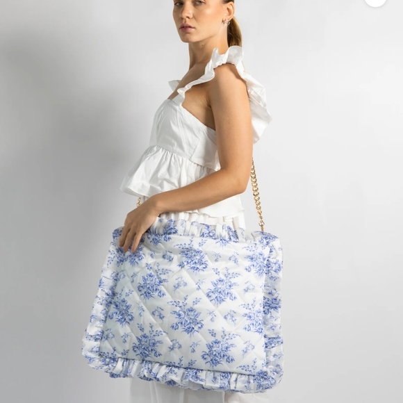 **1 Left**Selkie The Austen Pillow Purse - Picture 16 of 16